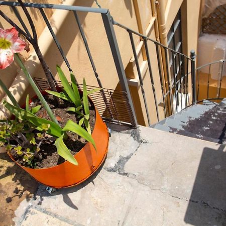 Stylish, Basement Studio With Roof Top Access - Ep9B Apartment Athens Exterior photo